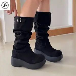 [애슬릿] 롱 부츠 여성 스웨이드 키높이 통굽 슬라우치