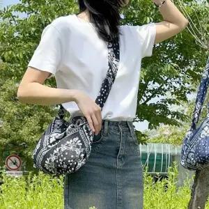 여성크로스백 반다나 에코백 학원 대학생 일상 모임 패션 스터디 직장인백팩