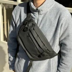 남자 슬링백 힙색 여행용 크로스백 여행힙색 캐주얼슬링백 남자슬링백 바디크로스백