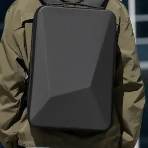 여행 외출 백팩 튼튼한 하드쉘 구조와 도난방지 도어락 기능으로 귀중품을 안전하게 보호해주는 출장가방