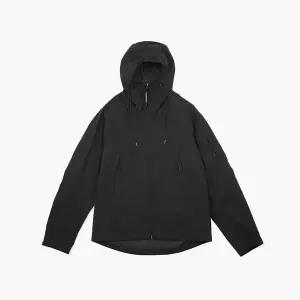 [CP컴퍼니]26SS 프로텍 암렌즈 후드 자켓 블랙 20CMOW011A110264A999