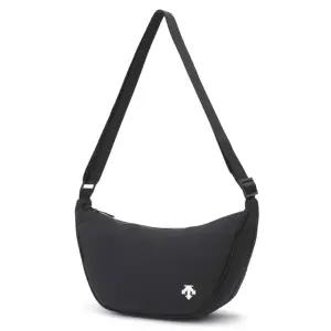 [하프클럽/데상트]데상트 스포츠베이직 경량 하프문백 SP323UBG7BBLK0 가방 매장