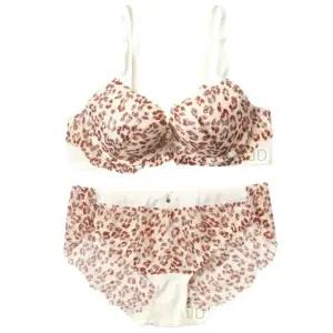 [롯데백화점]보디가드 화사한 크림 컬러 레이스 호피나염브라 레이스세트 BGWBA101BGWPA102