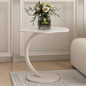 하얀 구름 사이드 테이블 쇼파 침대 보조 탁자 원룸 테이블 찍힘 방지 곡선 디자인