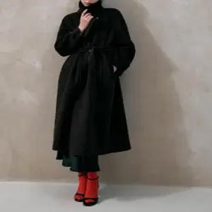 [LIST] 울 벨티드 로브 핸드메이드 코트_TWHCTP82130