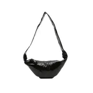 르메르 스몰 크루아상 백 코티드 코튼 블랙 BG0003LF1329