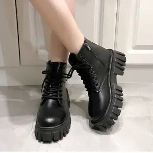 미팅 소개팅 패션 청키솔 통굽 플랫폼 워커 앵클 부츠 여성봄구두워커