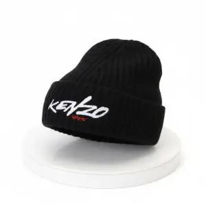 [겐조]25FW ` X FUTURA 2000` 울 비니 FF6 8BU230 KWB 99 849523