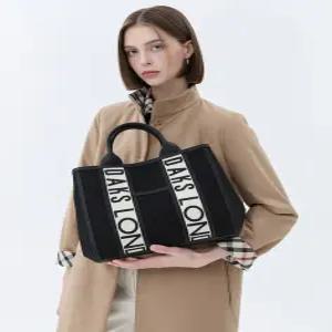 닥스 액세서리 여성 25SS [스테디셀러] 블랙 로고프린트 가죽 토트백 WCBA5E564BK