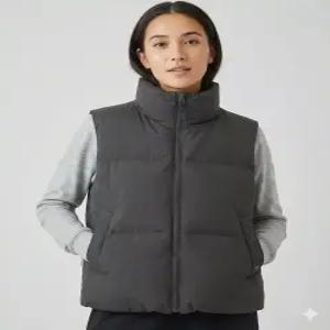 스노우피크 어패럴 snowpeakapparel 브라이트 여성 스탠드넥 헤비 다운 베스트 (S24WWFDV71) Charcoal