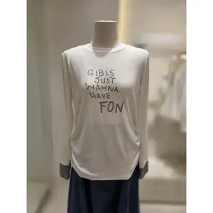 [SOUP](신세계 사우스시티) 소매 배색 레터링 티셔츠 (SC3LT32)