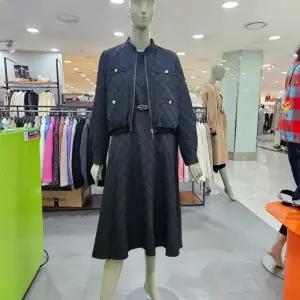 시슬리/애플아울렛/코요테 배색 훌 원피스 SAOP01411