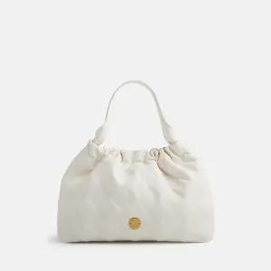 [메트로시티](센텀시티점)[MQ2370 라인] 그리드퀼팅 스트링 토트백 미듐 M251MQ2370I