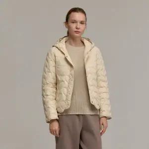 [플리츠미](의정부점)하트 퀼팅 후드 다운 자켓_EDJKW125060