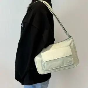 [국내정식매장] 캉골 가방 Kangol 데이 레트로코어 크로스백 3331 그린 슬링백