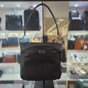 [에스콰이아] HC12 경량 원단 버킷 크로스백 에스콰이아 여성 경량 원단 버킷 크로 (S45614224)