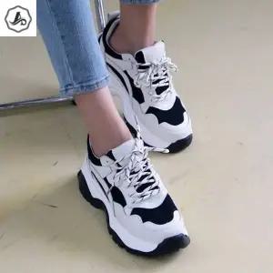 [애슬릿] 여성 키높이 스니커즈 메쉬 콤비 운동화 트레킹화 슈즈