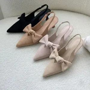 스웨이드 리본 포인트 슬링백 로우힐 슈즈 6SS