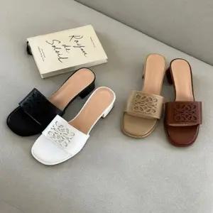 소가죽 컷아웃 디테일 베이직 슬리퍼 미들굽 6SS