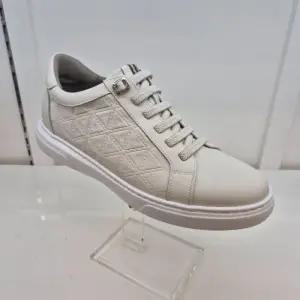 [엘칸토]엘칸토 HC11 소가죽 남성화 N5W1U5Y1339 (45904802)