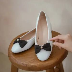 [롯데백화점]소보 렌틱 리본 베이직 플랫슈즈 1cm