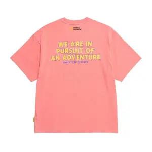 [내셔널지오그래픽] N232UTS904 세미 오버핏 레터링 반팔 티셔츠 BRINK PINK