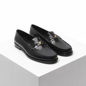[셀린느]25FW LUCO TRIOMPHE LOAFER IN POLISHED BULL 334773602C 38NO 루코 트리옹프 로퍼 815561