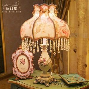 은은한 불빛 침실 협탁 아이디어 레드소녀 컨트리 웨딩베드 포근한 웨딩스탠드 Lamp