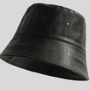 레더 버킷햇 시크한 겨울 코디 포인트 가죽 벙거지 (WFKI85A)