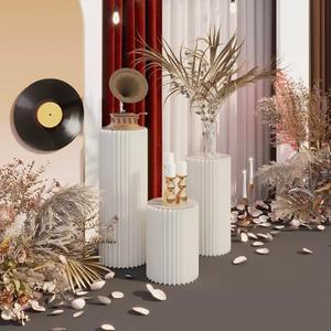 결혼 축하 및 제안을 위한 빛나는 접이식 종이 디저트 테이블; 독특한 로마 기둥 경로 가이드