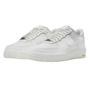 [나이키][국내매장판] 나이키 에어포스 1 로우 고어텍스 비브람 서밋 화이트 HV5953-100