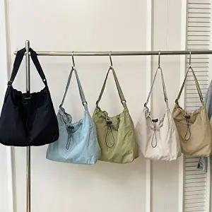 여자 가벼운 나일론 크로스 백 캐주얼 가방-WFI265L