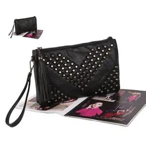 스터드 화려한 포인트 양가죽 클러치백 고급 여성
