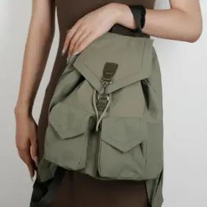 학생 캐주얼 가방 생활방수 포켓 심플 남녀공용 백팩