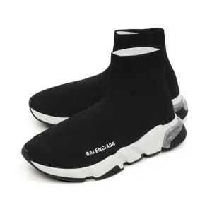 발렌시아가 남성 스피드러너 607544 W05GG 1010