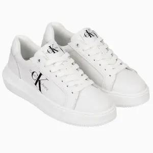 CK캘빈클라인 남여공용 커플 말모 청키스니커즈 화이트00681