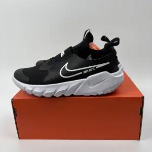 국내매장 나이키 주니어 운동화 플렉스 러너2 블랙화이트