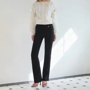 [롯데백화점]에고이스트 [BLUE LABEL] 속기모 스판 슬림 부츠컷 팬츠 ER4OPT03