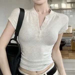 [하프클럽/]반팔 크롭 무지 이너 여자 슬림 기본 데일리 단추