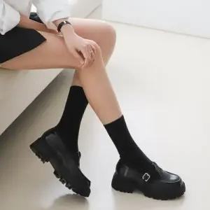 발등 절개라인 디테일 길이조절 버클 스트랩 로퍼단화 WEC8903