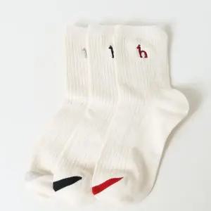 [헤지스]여성 화이트 중목 양말 3족 세트 HISS6E221WT_s