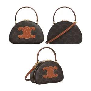 셀린느 하프 문 케이스 트리옹프 캔버스 탄 10K642ECM04LU