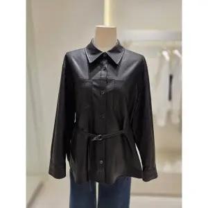 [SOUP](신세계 사우스시티) 벨티드 인조 가죽 셔츠 (SCRLE31)