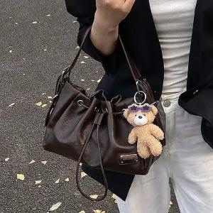 여자 신상 복조리 크로스백 데일리 가방 여성가죽크로스백