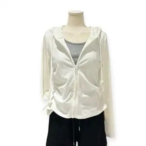 [롯데백화점]트위 레이어드 배색 셔링 후드 점퍼 TOBDFJU004