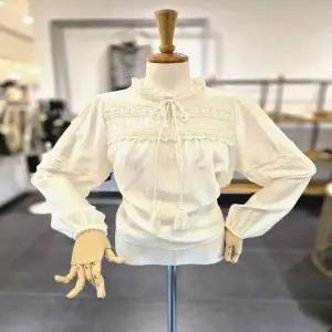 [대구백화점] [이프네]테슬레이스업블라우스V(IQ3WBL06)