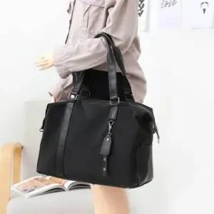 심플 여행용 보스턴백 캐주얼 스포츠 보조 가방 등산용 배낭 기내용 여자여행가방