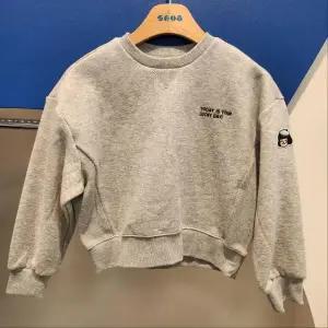 [에스핏] HC23 기모 루즈핏 포인트 와펜 티셔츠  SJY711FKRT23 (S24202268)