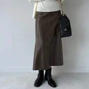 [릴룸]고퀄 절개 헐 비간 A라인 레더 롱스커트