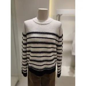 [SOUP](하남점) 스트라이프 라운드 니트 (SBALK35)